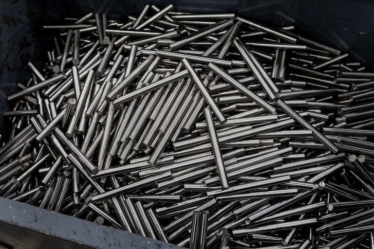 Лабораторная работа №9: Реакция алюминия с щелочами